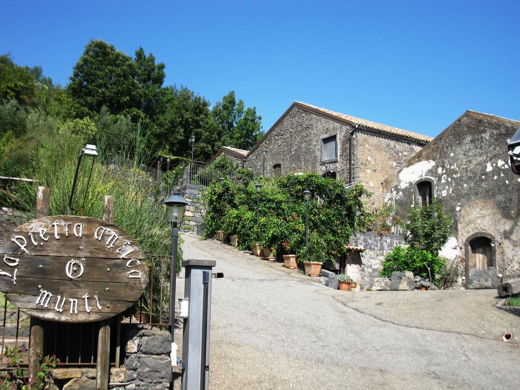 La Pietra Antica O' Munti Villa Mascali Exteriör bild