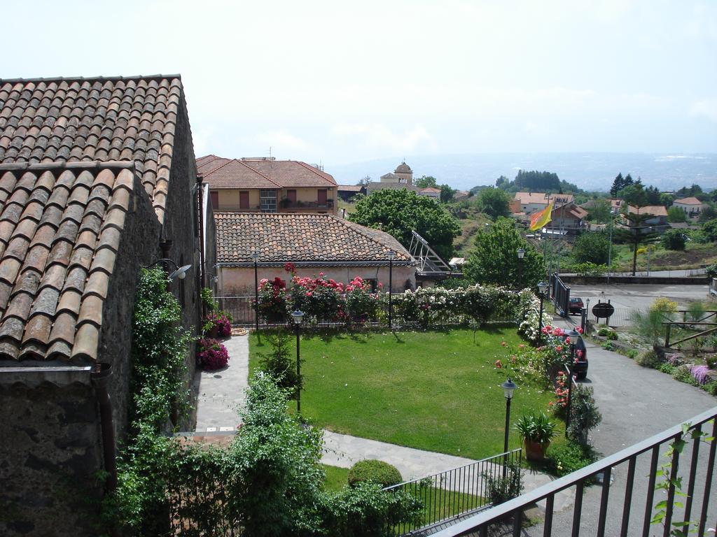 La Pietra Antica O' Munti Villa Mascali Exteriör bild